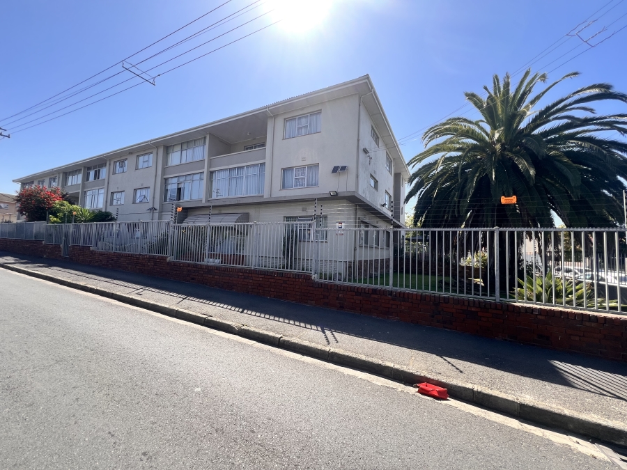 2 Bedroom Property for Sale in Fairfield Estate Western Cape